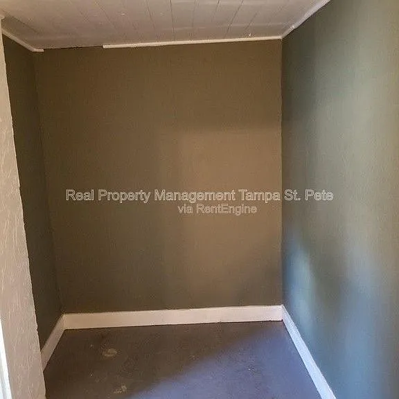 1715 E Lambright St N — Photo 13