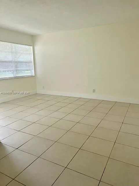 Marlboro Estates Condo — Photo 3