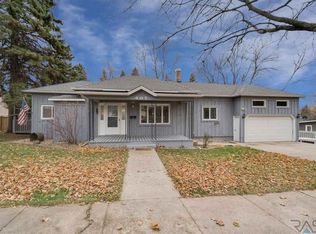 407 E 9th St, Dell Rapids, SD 57022