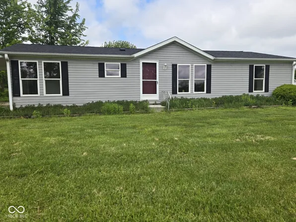 11349 S Singhurst St, Terre Haute, IN 47802