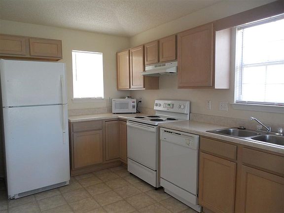 3rd image of 1142 Brownfield Dr