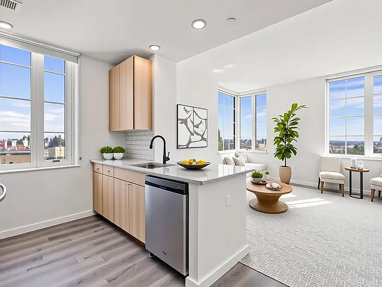 1856 Park Ave #13B — Photo 1