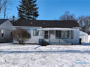 1108 Karnes Ave, Defiance, OH 43512