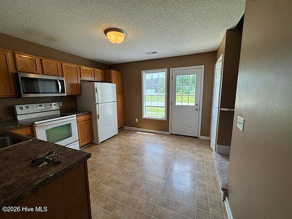 4th image of 108 Cornerstone Place