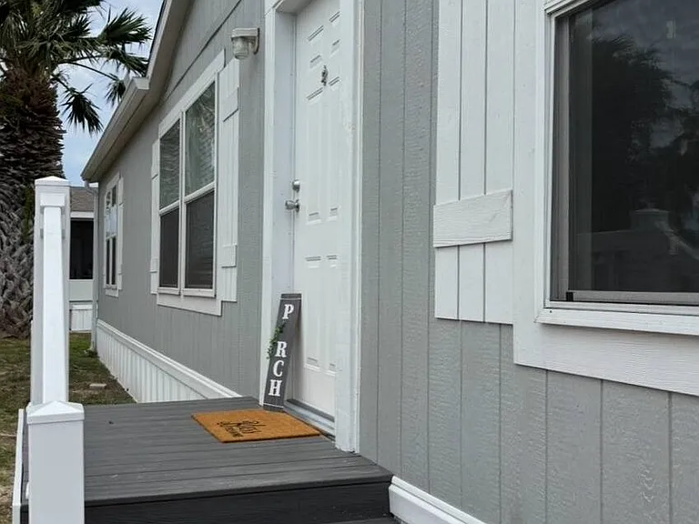 527 Carolina St — Photo 18