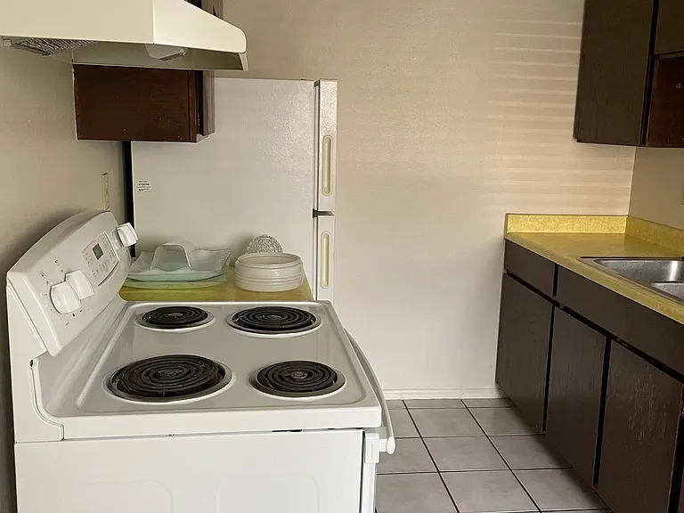 27 E 600 N — Photo 4
