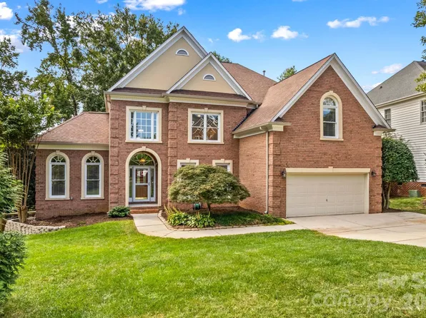 12822 Cadgwith Cove Dr, Huntersville, NC 28078