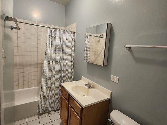 5th image of 5341 N Damen Ave #1