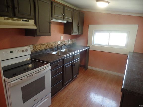 3rd image of 1634 N State Road 157
