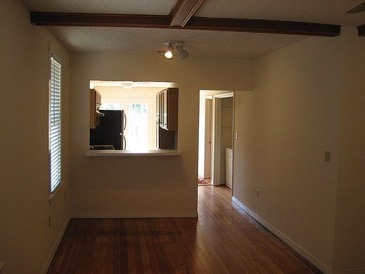 5th image of 609 Harthan St #A