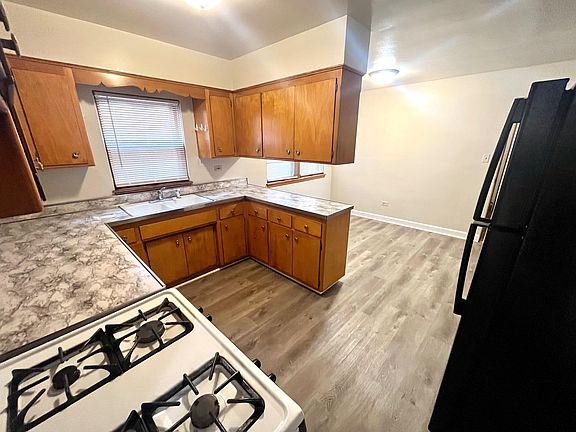 2nd image of 5302 W 31st St