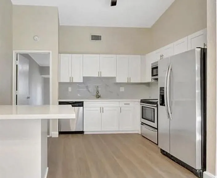 18917 Cloud Lake Cir — Photo 3