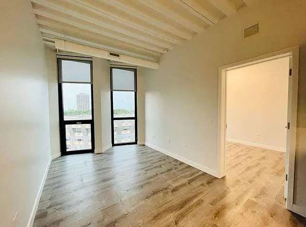 Arcade Residences — Photo 12