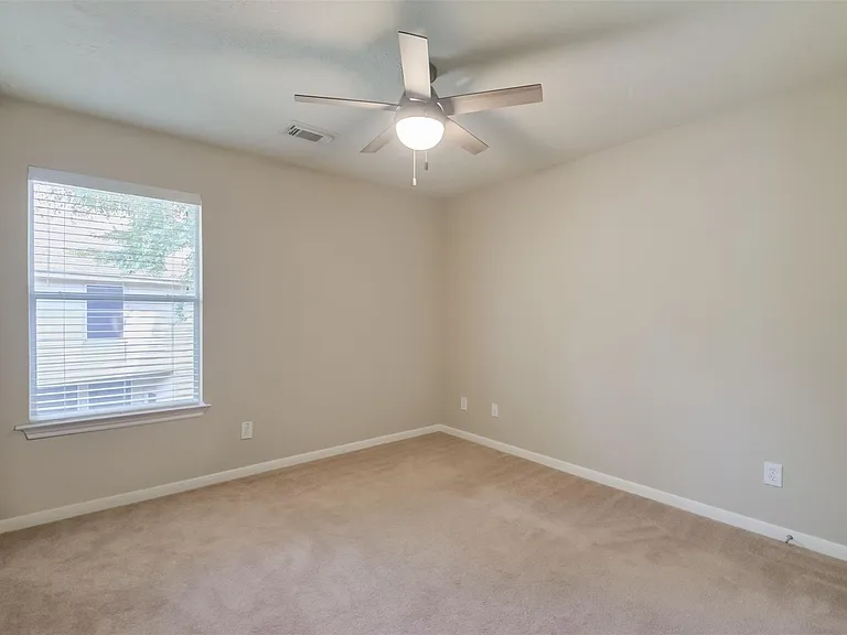 115 W Burberry Cir — Photo 21
