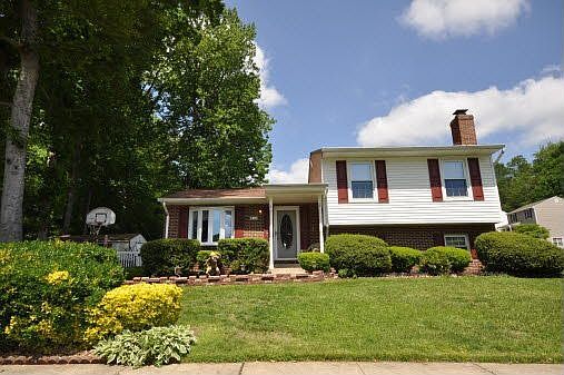 1st image of 210 Yellow Brick Ct