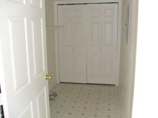 laundry room - 116 W Cokedale Dr