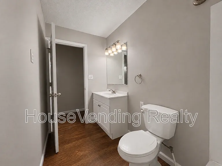 2214 Highland Rd — Photo 14