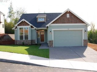 990 NE Wheeler Cir, Estacada, OR 97023