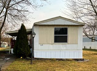1185 Hawthorne Dr, Brookfield, OH