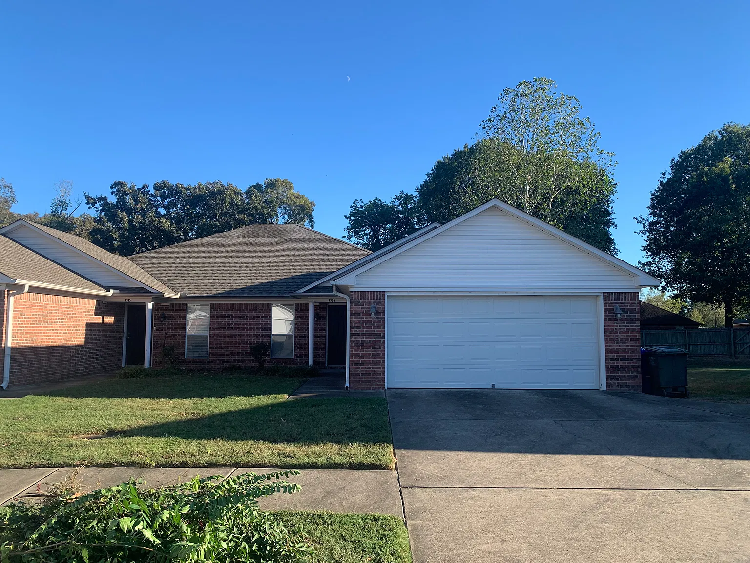 2 bed, 1100 sqft, $1,200 — Photo 1