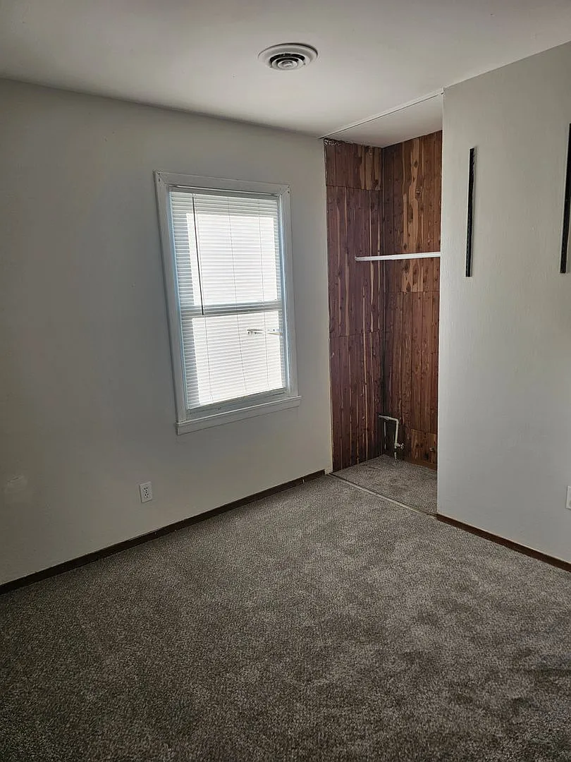 Nice 3BD/1BA — Photo 4