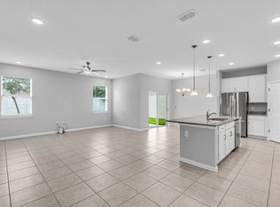2747 Rowan St, Tavares, FL 32778