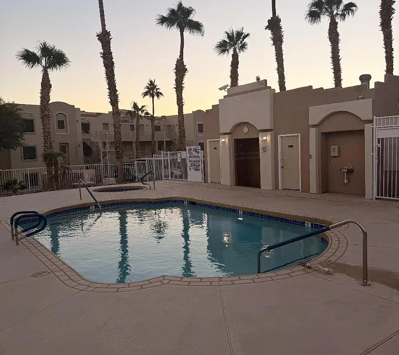 2032 Mesquite Ln #202