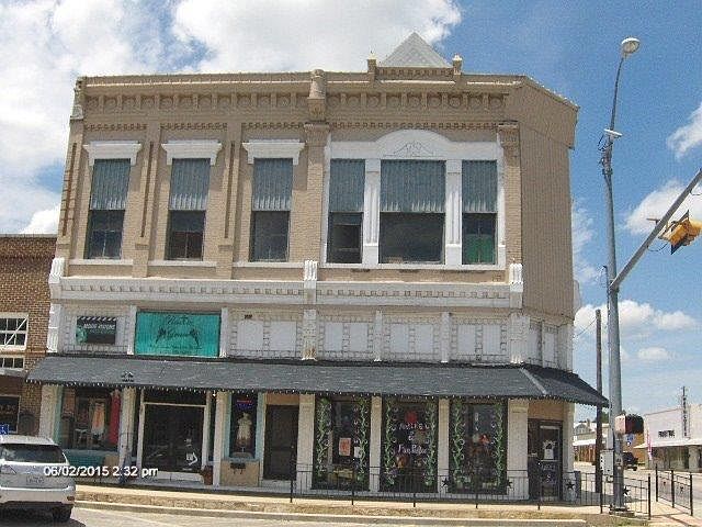 2nd image of 101 W Grand Ave
