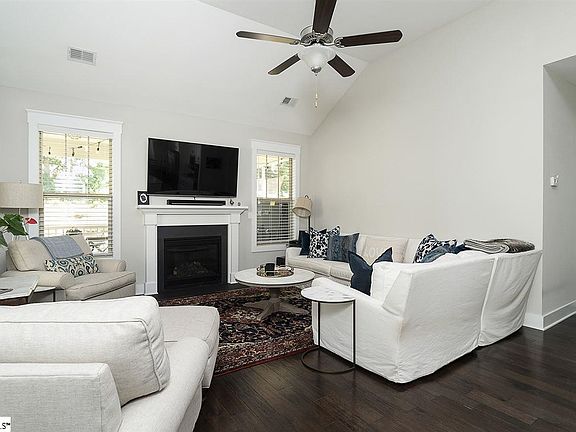 4th image of 511 Palladio Dr