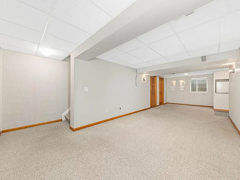 21747 Ives Ct — Photo 14