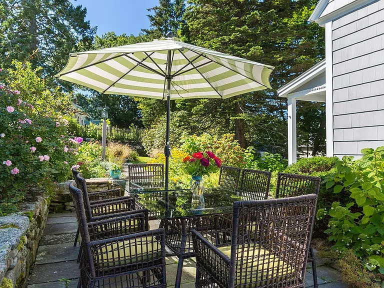Dine outside, surrounded by lush English gardens and Ocean Views!