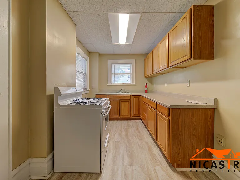 1638 Indianola Ave — Photo 15
