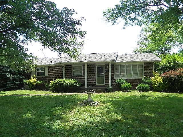 1st image of 404 Dunailie Dr