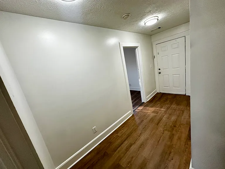 304 Hill St #A — Photo 3
