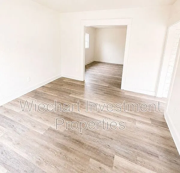 514 N Shore Dr — Photo 6