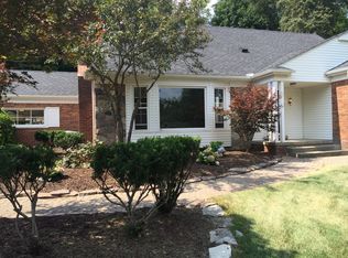 4491 Chamberlain Dr, Bloomfield Hills, MI 48301