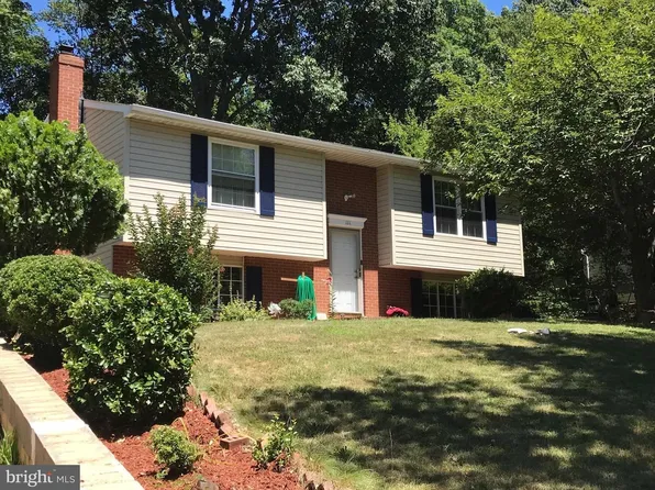 111 Galaxie Dr, Fredericksburg, VA 22407