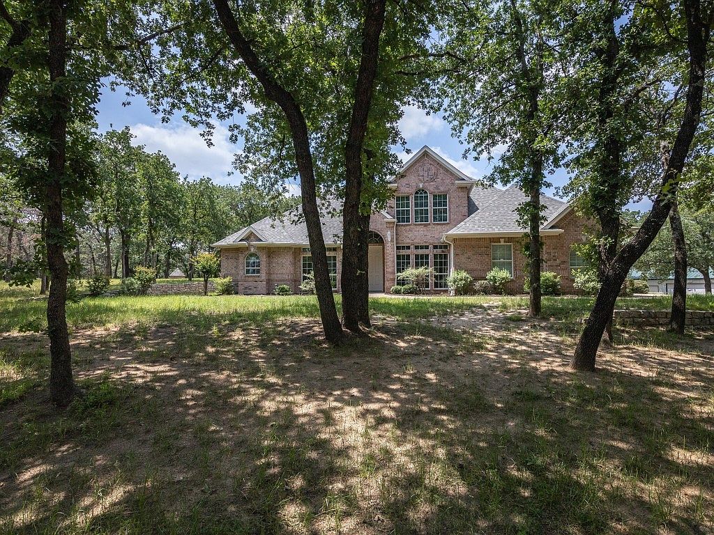 103 Iron Horse Ct, Azle, TX 76020 Zillow