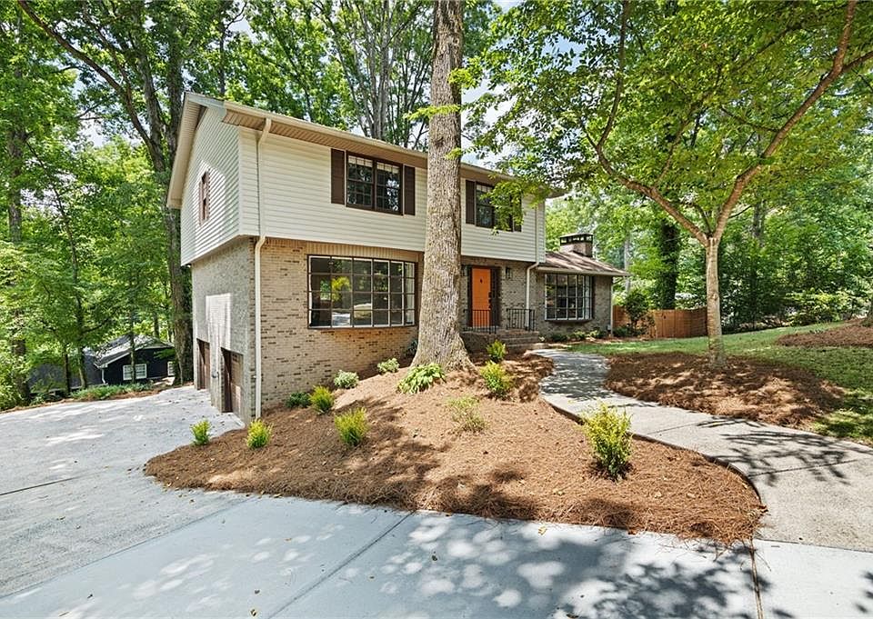 1st image of 2935 Brookside Ct SE