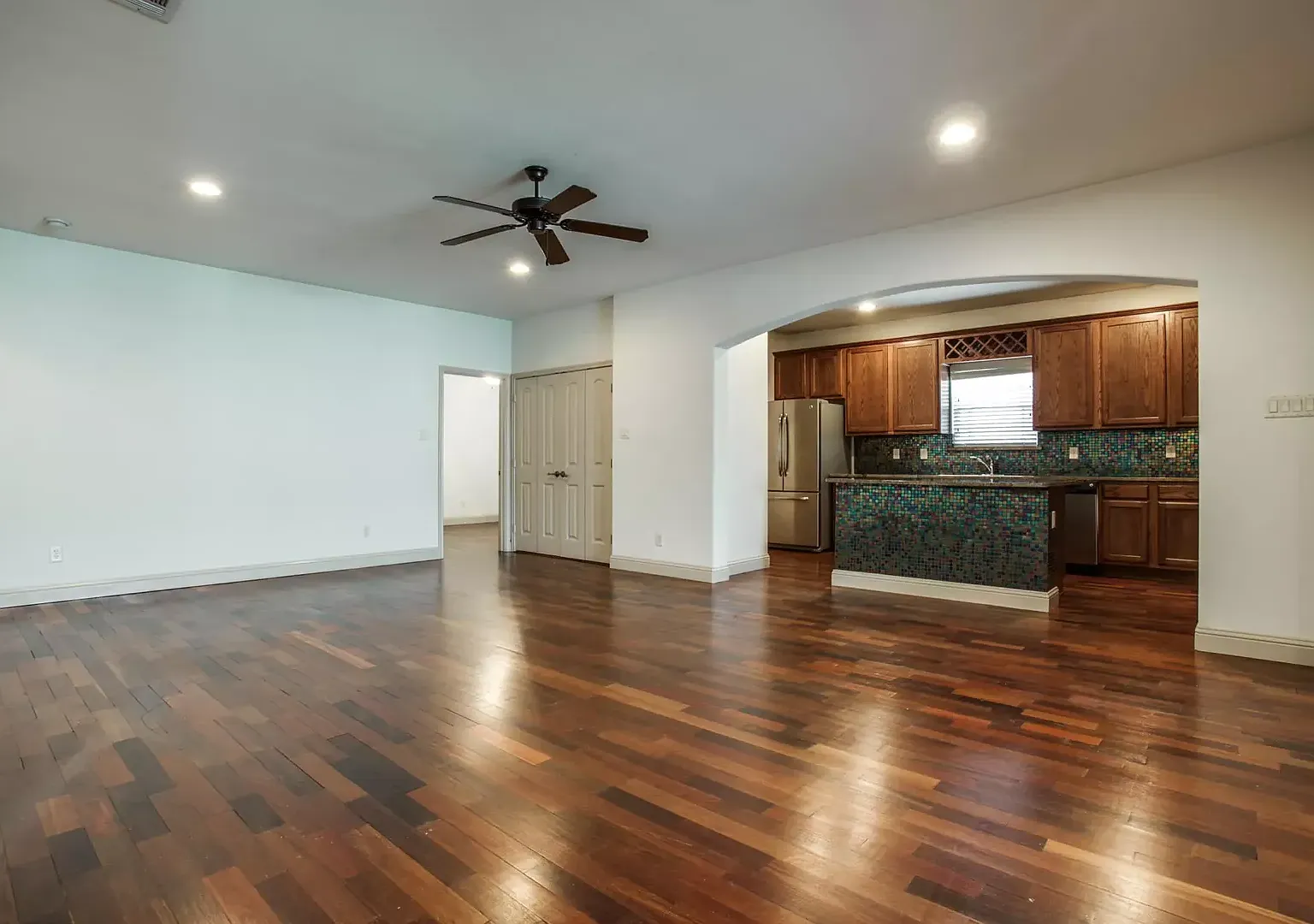* Move In July 15th 2027 * $5500/$1100 Per Bed 5 Bed 3 Bath, 6 Minute Walk To Tcu Campus — Photo 4