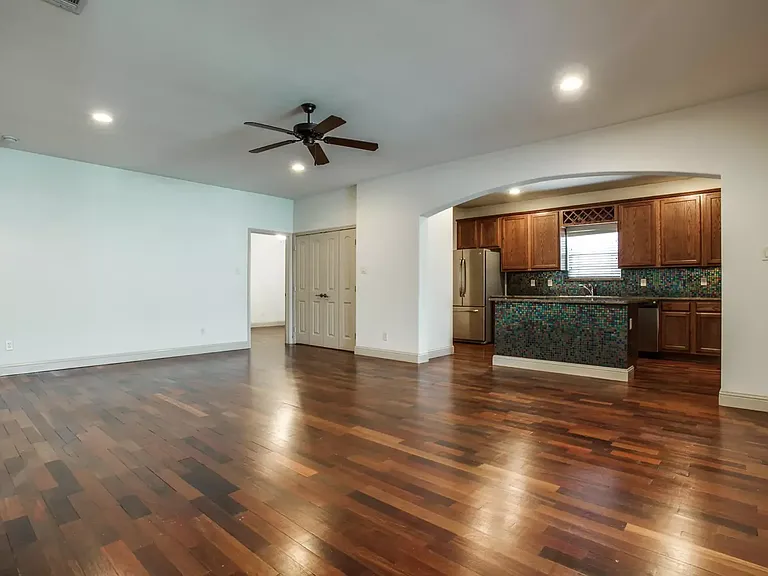 2934 Forest Park Blvd — Photo 4