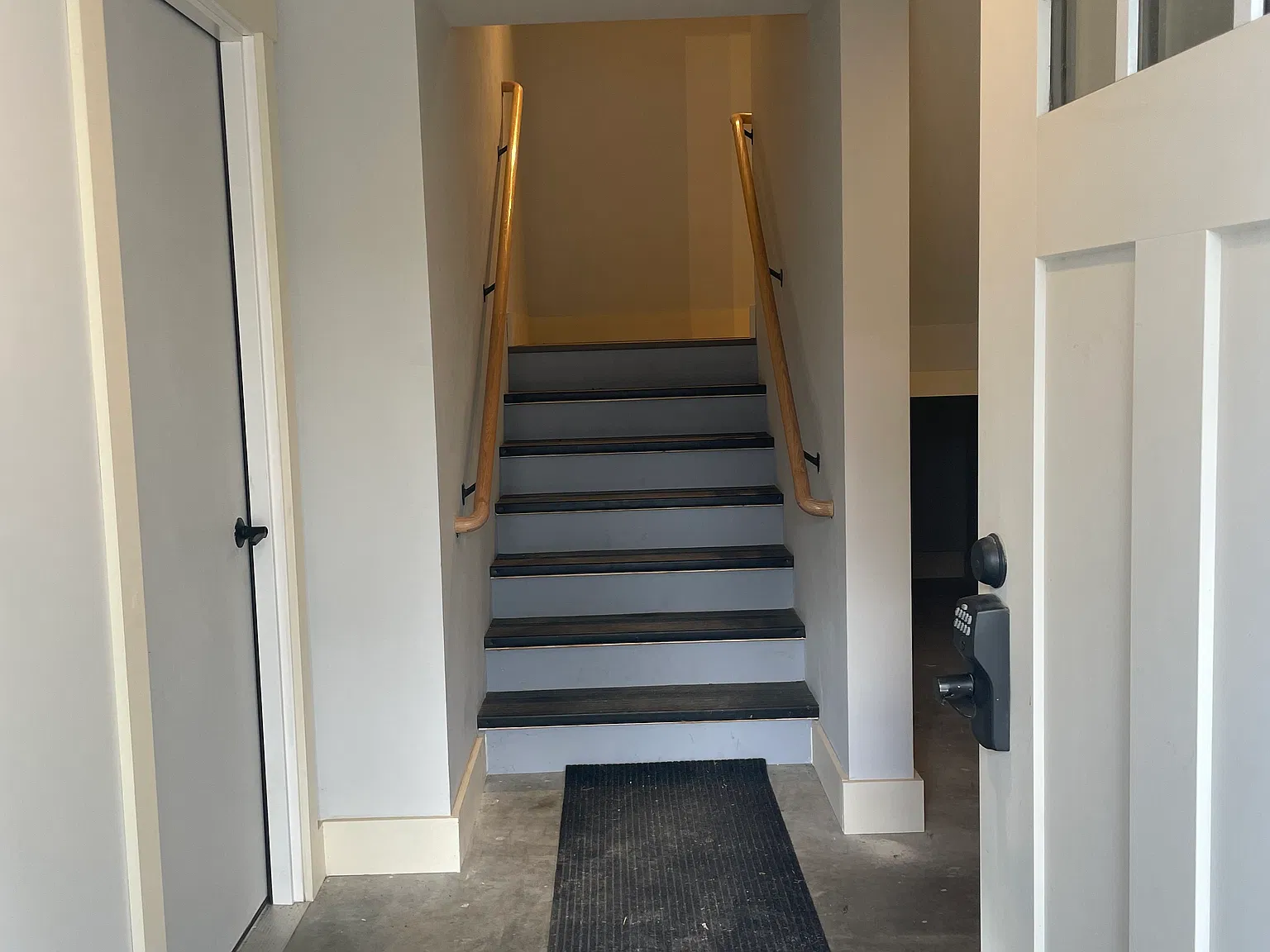 2 bed, 1.5 bath, 1600 sqft, $2,250 — Photo 4