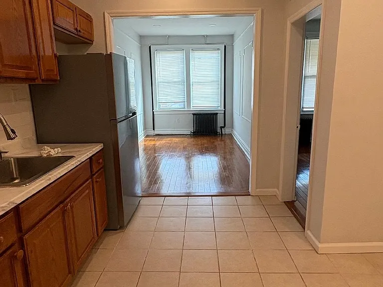 339 Danforth Ave #1F — Photo 8