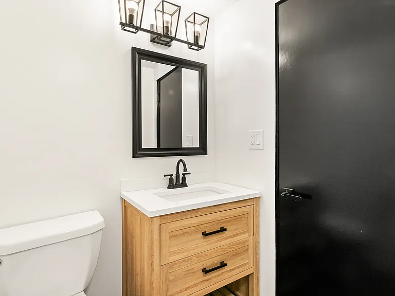 5610 Mariposa Ave — Photo 6