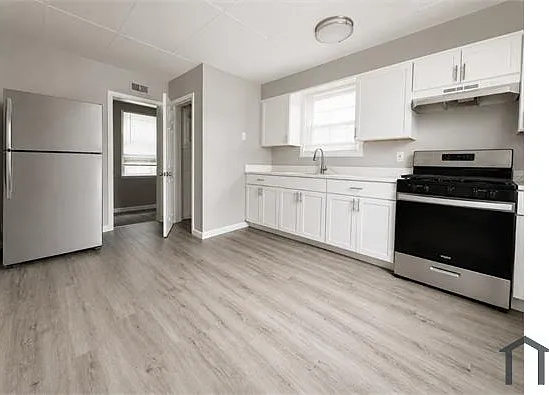 2604 Hamilton Ave #1 — Photo 8