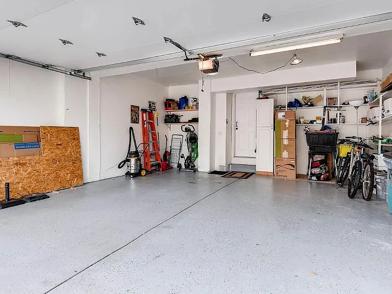 2933 S Lansing Way — Photo 31