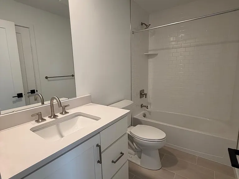 111 Brianna Ct #6 — Photo 34