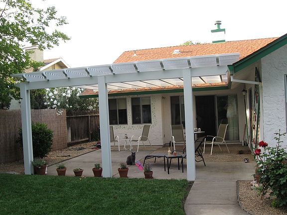 patio with pergola