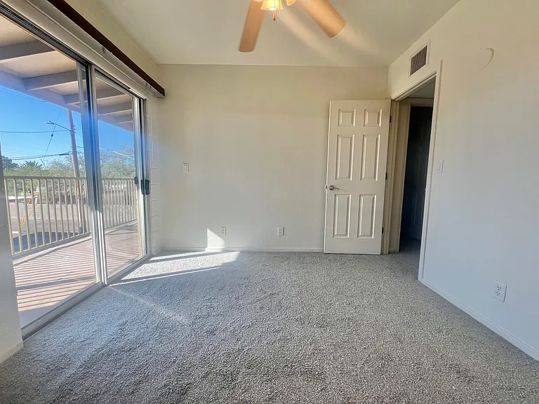 2821 N Columbus Blvd #19 — Photo 19