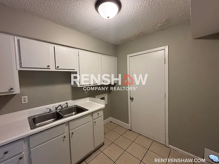 3642 Rhea Ave — Photo 5